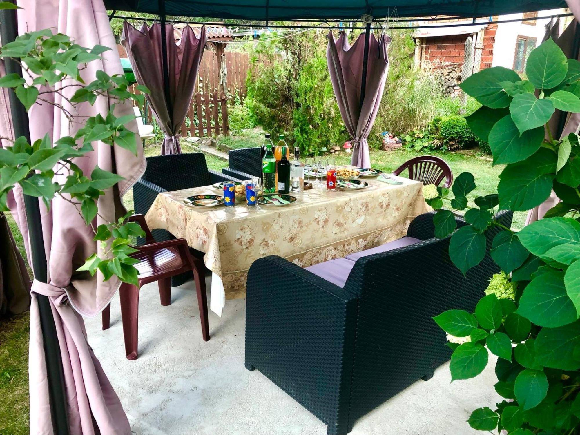 Niya Guest House Beli Iskar Ngoại thất bức ảnh
